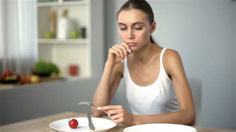 Beslenme Bozukluğu Belirtileri ve Tedavi Yöntemleri